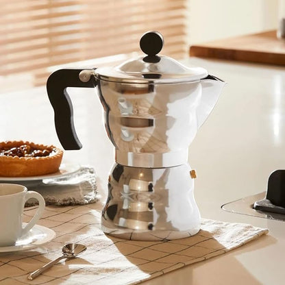 Caffettiera  per caffè espresso  Moka  in alluminio pressofuso manico e bottone in plastica nero 6 tazze  Alessi AAM33/6