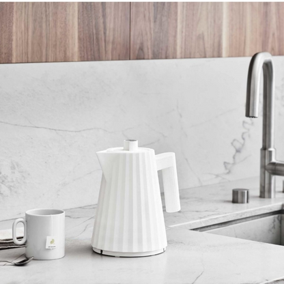 Bollitore Elettrico di Design Alessi  Plissé in Resina Termoplastica Presa Europea 2400W 100cl
